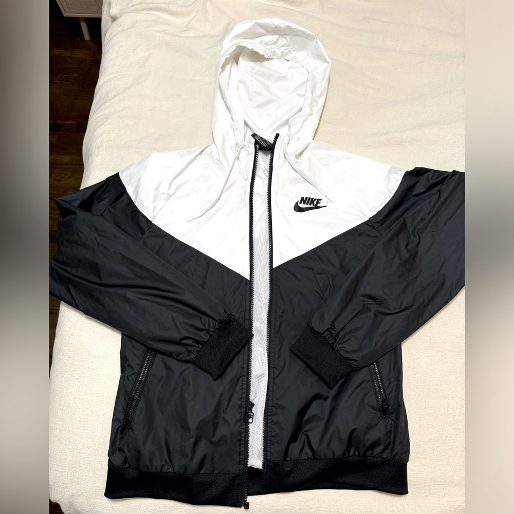 Women’s Windbreaker Nike Jacket size Small